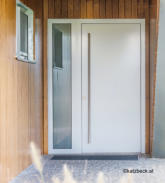 Holztüre mit Füllung weiss